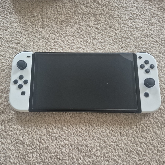 Perfect Condition Switch OLED - Picture 4 of 6